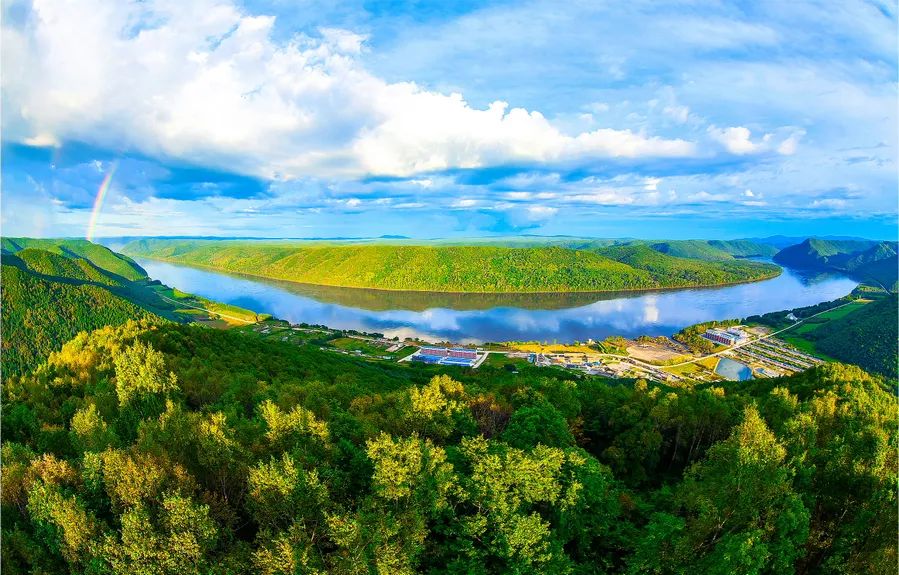 黑龙江，冰封雪锁的北国风光与历史长河